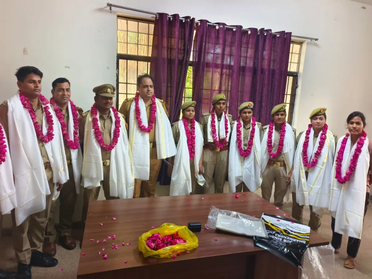 जब वर्दी ने निभाया इंसानियत का फर्ज: रक्तदान कर बचाई किशोरी की जान, पुलिस टीम का हुआ सम्मान